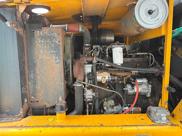 Jcb - - 411 - wiellader - afbeelding 24 van  30