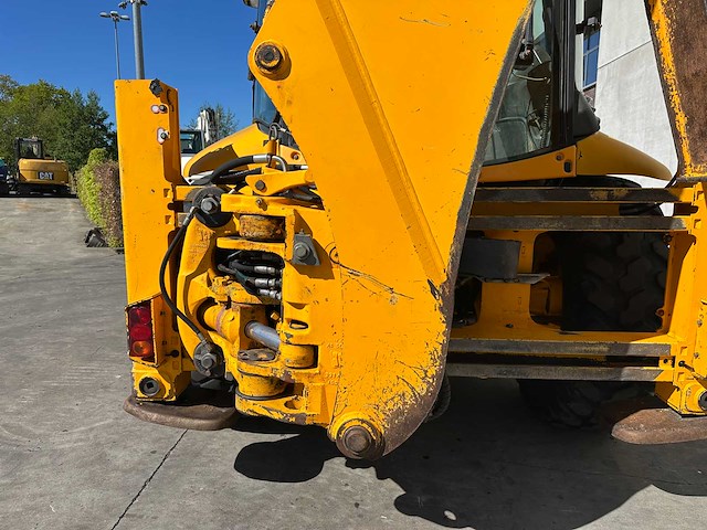 Jcb - 2002 - 4cx - graaflaadmachine - afbeelding 46 van  64