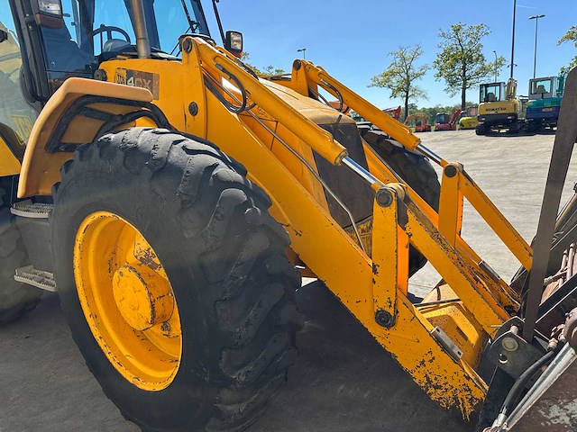 Jcb - 2002 - 4cx - graaflaadmachine - afbeelding 15 van  64