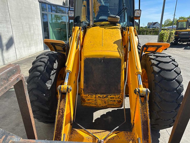 Jcb - 2002 - 4cx - graaflaadmachine - afbeelding 16 van  64