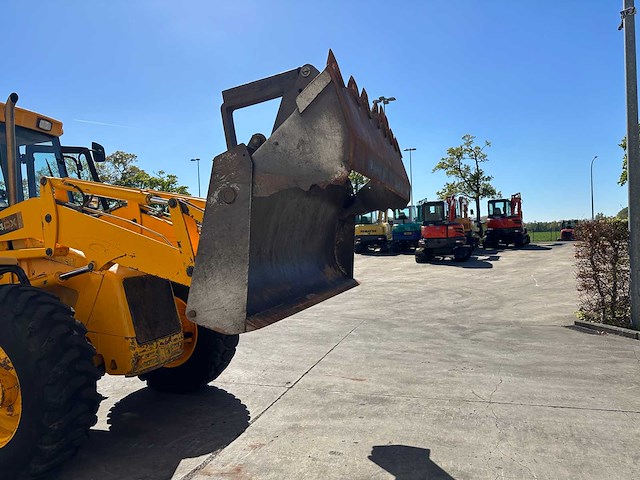 Jcb - 2002 - 4cx - graaflaadmachine - afbeelding 32 van  64