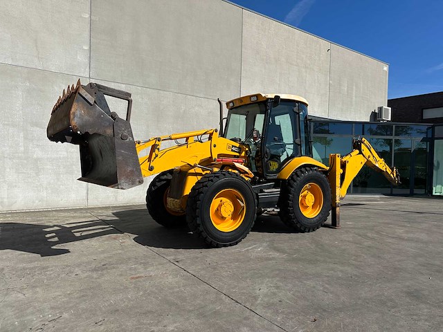 Jcb - 2002 - 4cx - graaflaadmachine - afbeelding 40 van  64