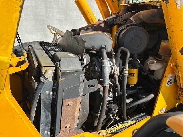 Jcb - 2002 - 4cx - graaflaadmachine - afbeelding 7 van  14