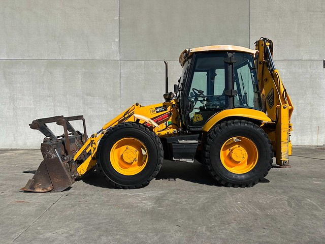 Jcb - 2002 - 4cx - graaflaadmachine - afbeelding 61 van  64
