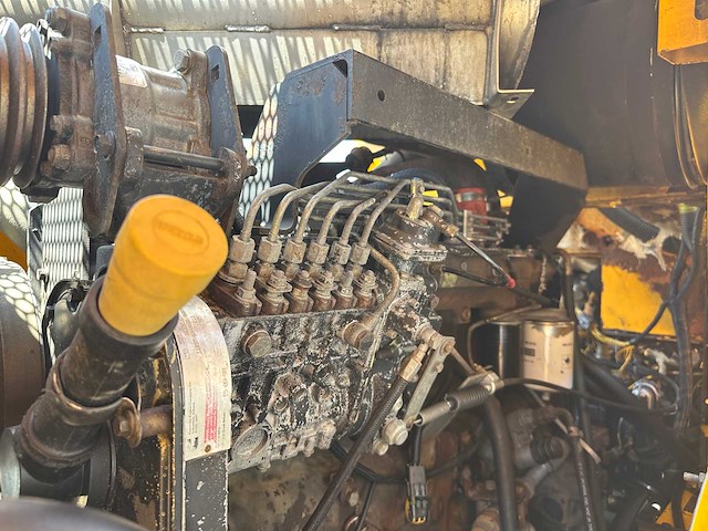 Jcb - 2004 - 456zx - wiellader - afbeelding 38 van  53