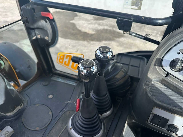 Jcb - 2008 - 3cx - graaflaadcombinatie - afbeelding 21 van  70