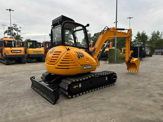 Jcb - 2010 - 8056 - midigraafmachine - afbeelding 34 van  39