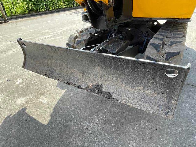 Jcb - 2019 - 15c-1 - rupsen graafmachine - afbeelding 8 van  26
