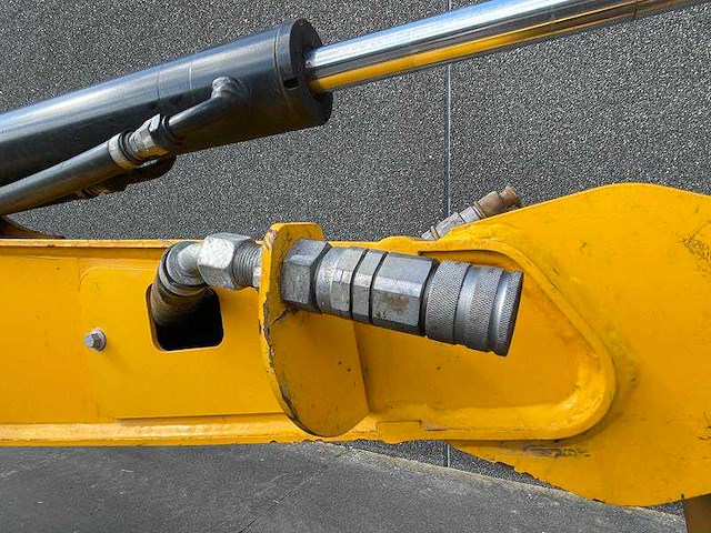 Jcb - 2019 - 15c-1 - rupsen graafmachine - afbeelding 13 van  26