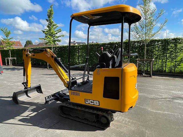 Jcb - 2019 - 15c-1 - rupsen graafmachine - afbeelding 24 van  26