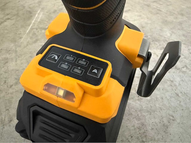 Jcb 12-delige set accugereedschappen - afbeelding 44 van  63