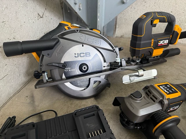 Jcb 12-delige set accugereedschappen - afbeelding 23 van  31