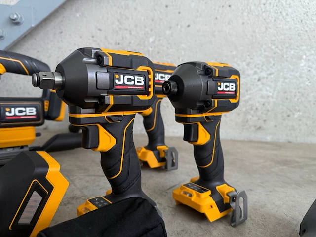 Jcb 12-delige set accugereedschappen - afbeelding 28 van  31