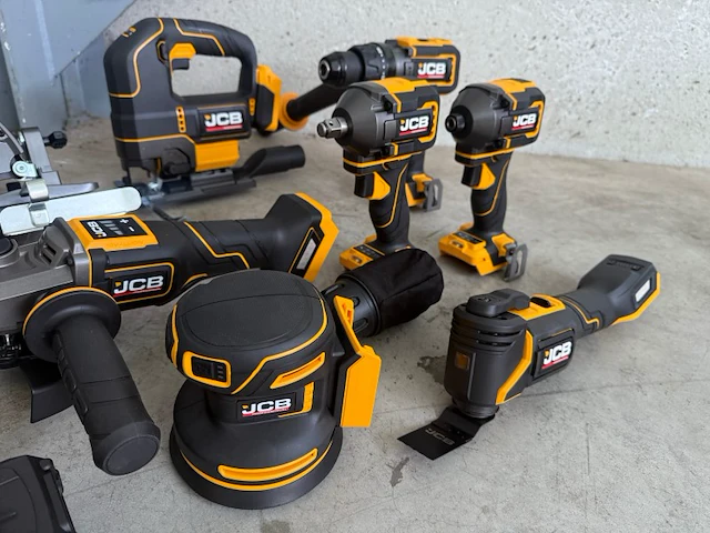 Jcb 12-delige set accugereedschappen - afbeelding 26 van  31