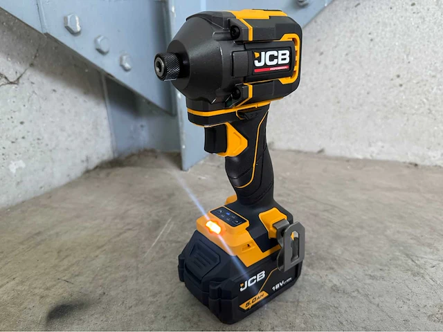 Jcb 12-delige set accugereedschappen - afbeelding 41 van  66