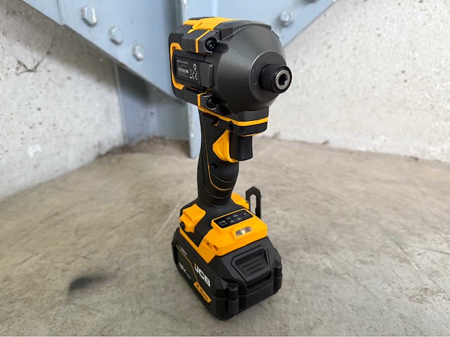 Jcb 12-delige set accugereedschappen - afbeelding 41 van  62