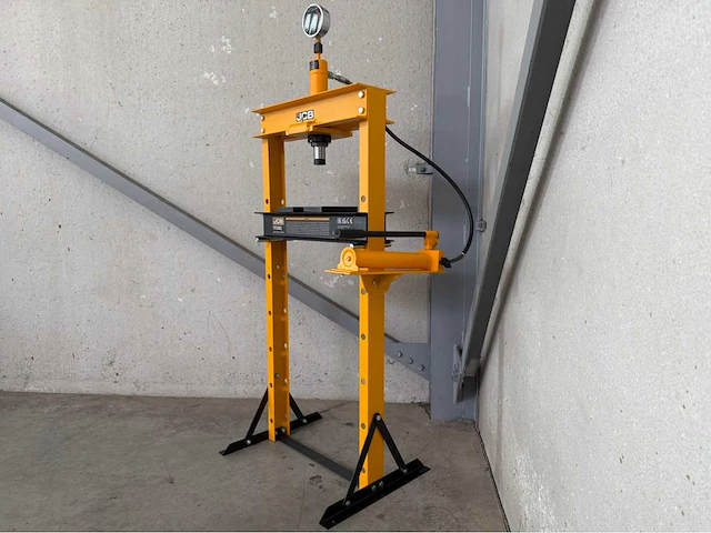 Jcb 12 ton garagepers - afbeelding 6 van  11