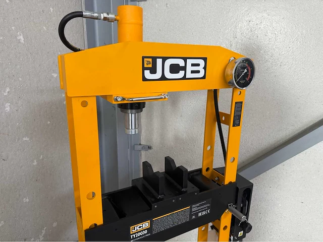 Jcb 20 ton garagepers met voetpedaal - afbeelding 3 van  15