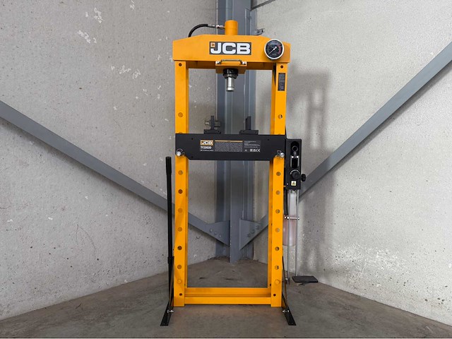 Jcb 20 ton garagepers met voetpedaal - afbeelding 13 van  15