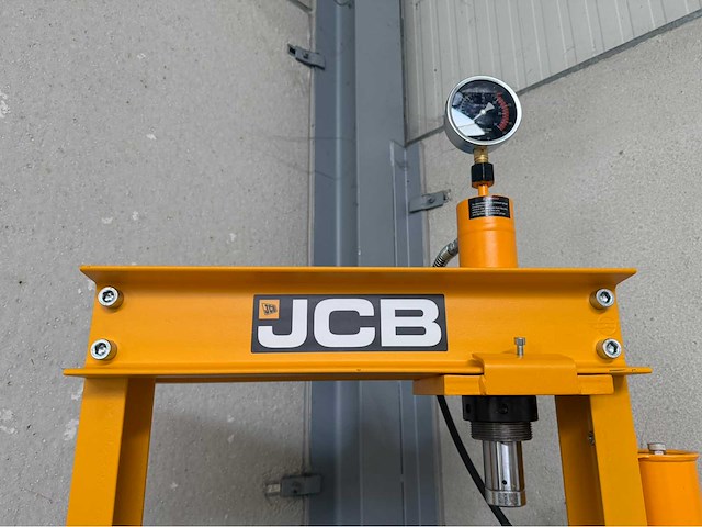 Jcb 20 ton garagepers - afbeelding 2 van  10