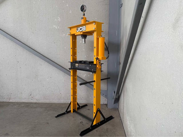 Jcb 20 ton garagepers - afbeelding 8 van  10