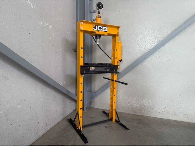 Jcb 20 ton garagepers - afbeelding 1 van  10