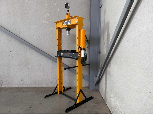 Jcb 20 ton hydropneumatische garagepers - afbeelding 5 van  7