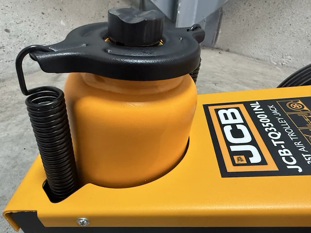 Jcb 35 ton hydropneumatische garagekrik - afbeelding 4 van  16