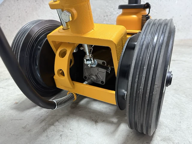 Jcb 35 ton hydropneumatische garagekrik - afbeelding 6 van  16