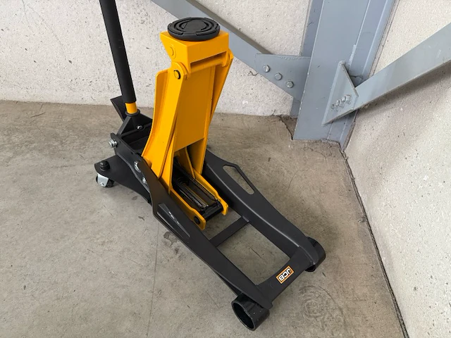 Jcb 4 ton garagekrik - afbeelding 8 van  11