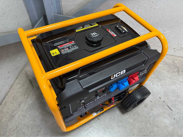 Jcb 7500 watt benzine stroomgenerator - afbeelding 16 van  18