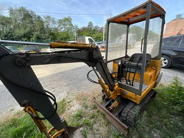 Jcb 801 rupsgraafmachine - afbeelding 13 van  18