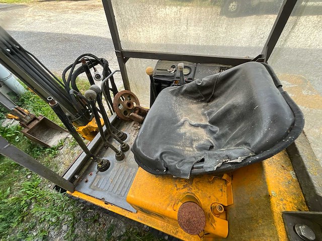 Jcb 801 rupsgraafmachine - afbeelding 17 van  18