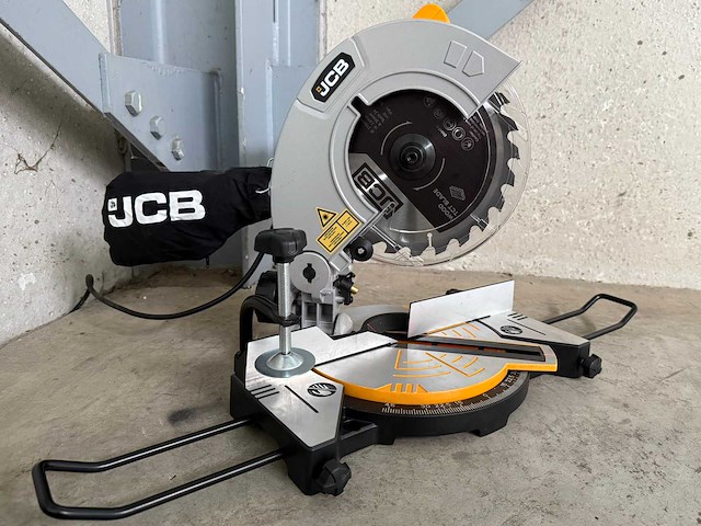 Jcb afkortcirkelzaagmachine - afbeelding 16 van  16