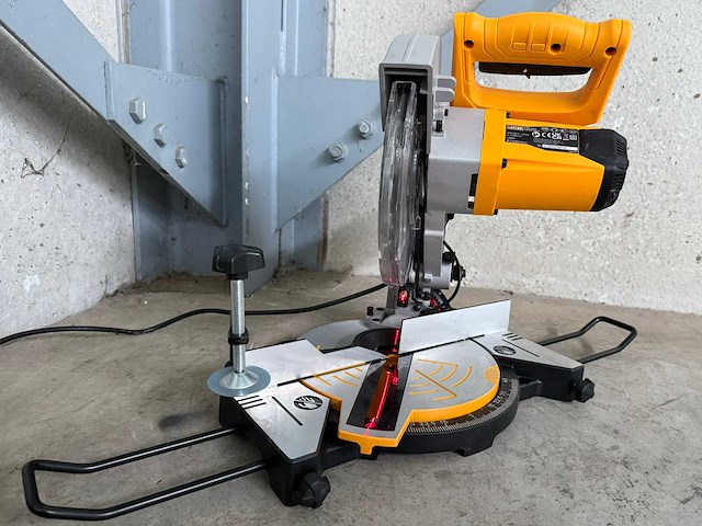 Jcb afkortcirkelzaagmachine - afbeelding 2 van  16
