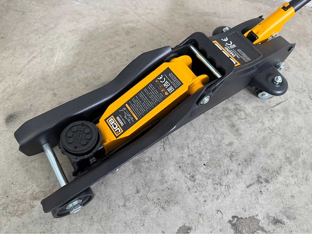 Jcb garagekrik 2 ton - afbeelding 5 van  8