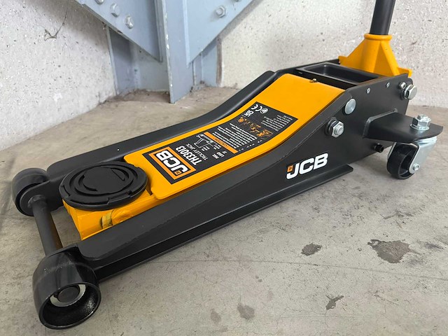 Jcb garagekrik 3 ton - afbeelding 1 van  15