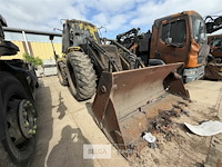 Jcb graaf-laadcombinatie – brand-, rook- en/of waterschade - afbeelding 6 van  20