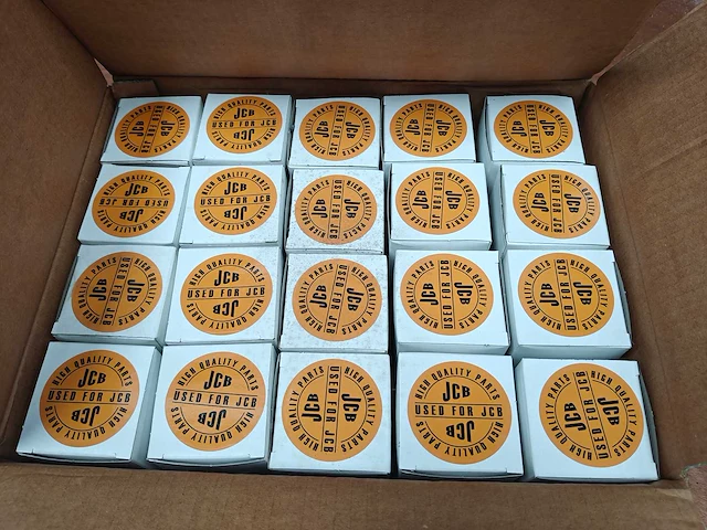 Jcb oil filter - 02/630225 - various garage inventory (180x) - afbeelding 4 van  7