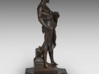 Jean-baptiste germain (1841-1910), the forger, patinated bronze on a solomonic column the bronze 58 cm. (22.82 in.), with column: 164 cm. (64.56 in.) - afbeelding 15 van  16