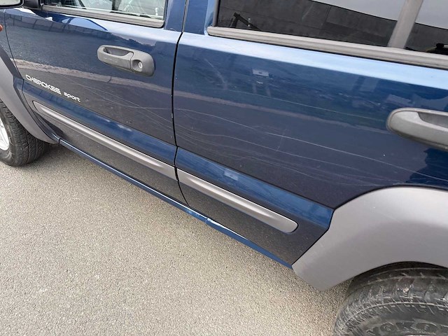 Jeep - 2003 - cherokee - lichte vracht - personenauto - afbeelding 7 van  26