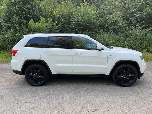 Jeep - 2013 - grand cherokee - auto - afbeelding 8 van  15
