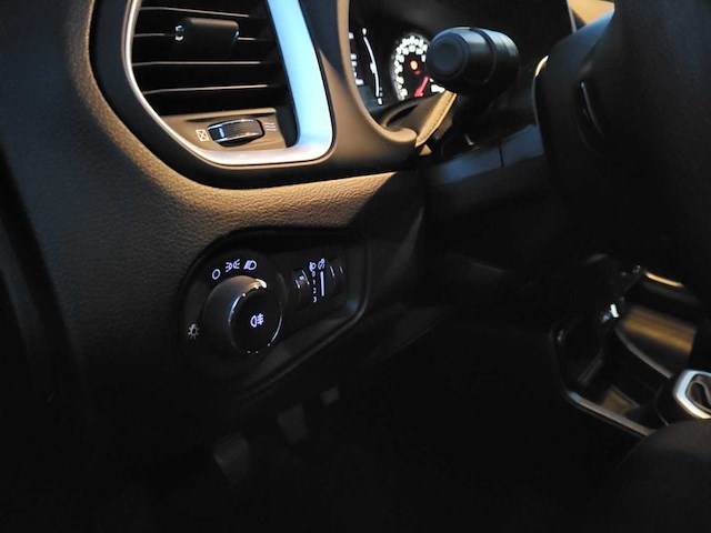 Jeep - renegade - bu - car - 2019 - afbeelding 3 van  24