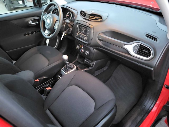 Jeep - renegade - bu - car - 2019 - afbeelding 10 van  24