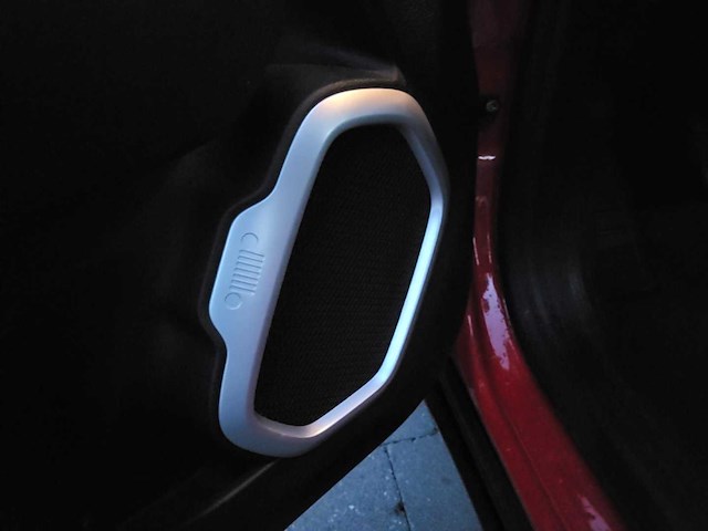 Jeep - renegade - bu - car - 2019 - afbeelding 16 van  24