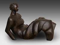 Jef innegraeve (1936), reclining figure, patinated bronze, n° 1/3 (only one was executed) 75 x 100 cm. (29.53 x 39.36 in.) - afbeelding 2 van  7
