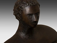 Jef innegraeve (1936), reclining figure, patinated bronze, n° 1/3 (only one was executed) 75 x 100 cm. (29.53 x 39.36 in.) - afbeelding 7 van  7