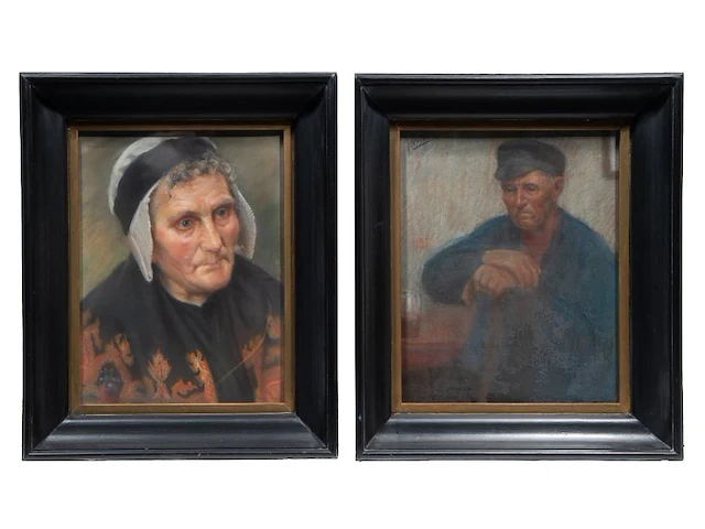 Jef van de fackere (1879-1946), two pastel portraits of a male and female farmer 32 x 26 cm. (12.59 x 10.24 in.), frame: 44 x 37 cm. (17.32 x 14.57 in.) - afbeelding 2 van  5