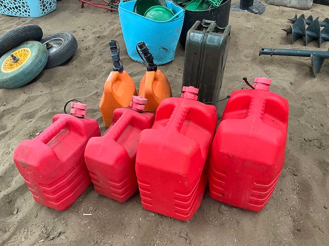 Jerrycan (7x) - afbeelding 2 van  5