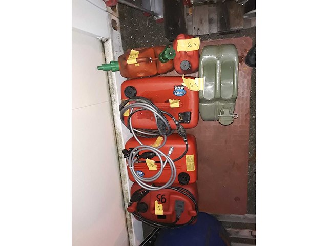 Jerrycans - afbeelding 1 van  1